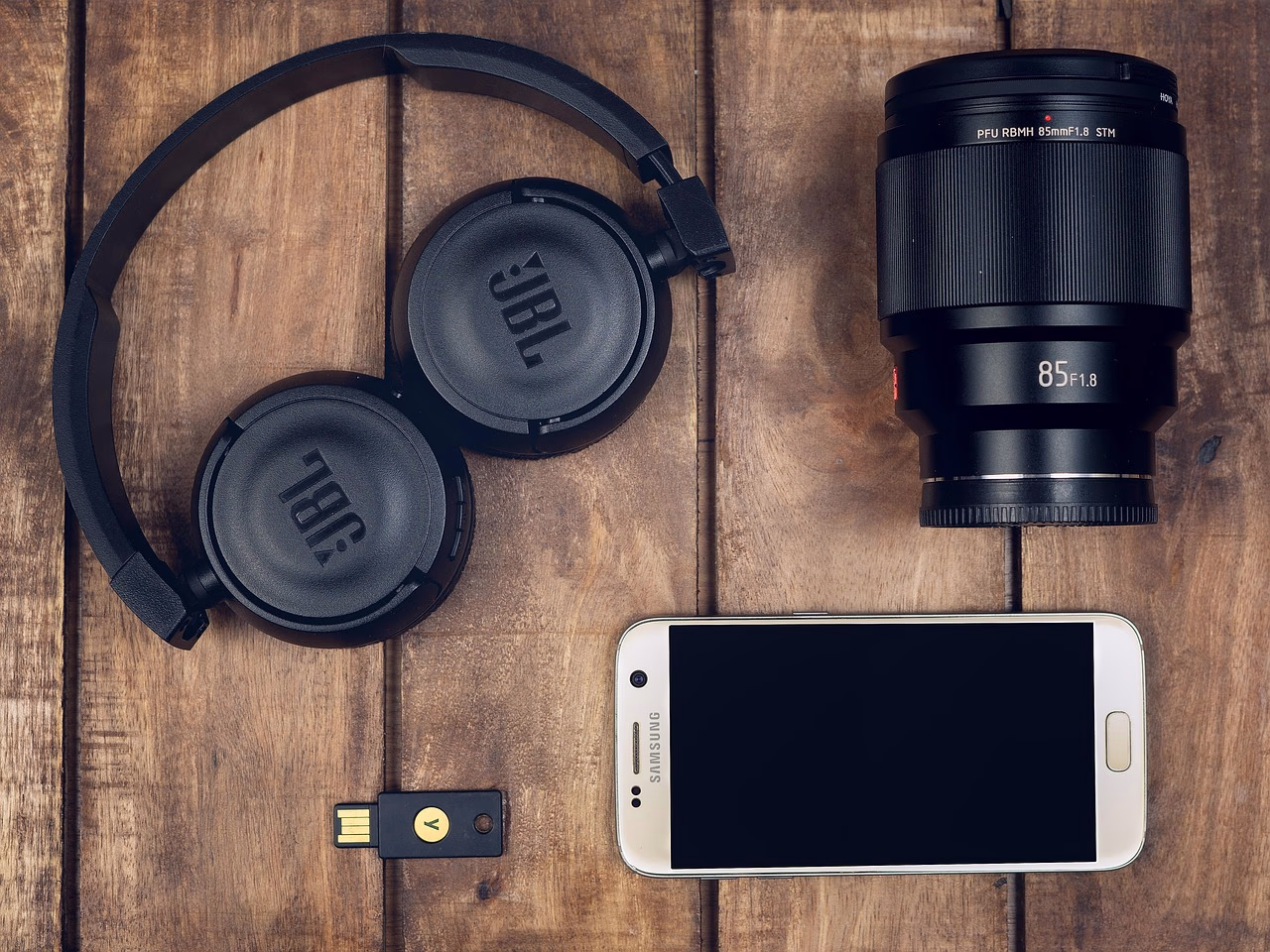 Viltrox AF 85mm f/1.2 LAB — очікувана новинка року для українських фотографів