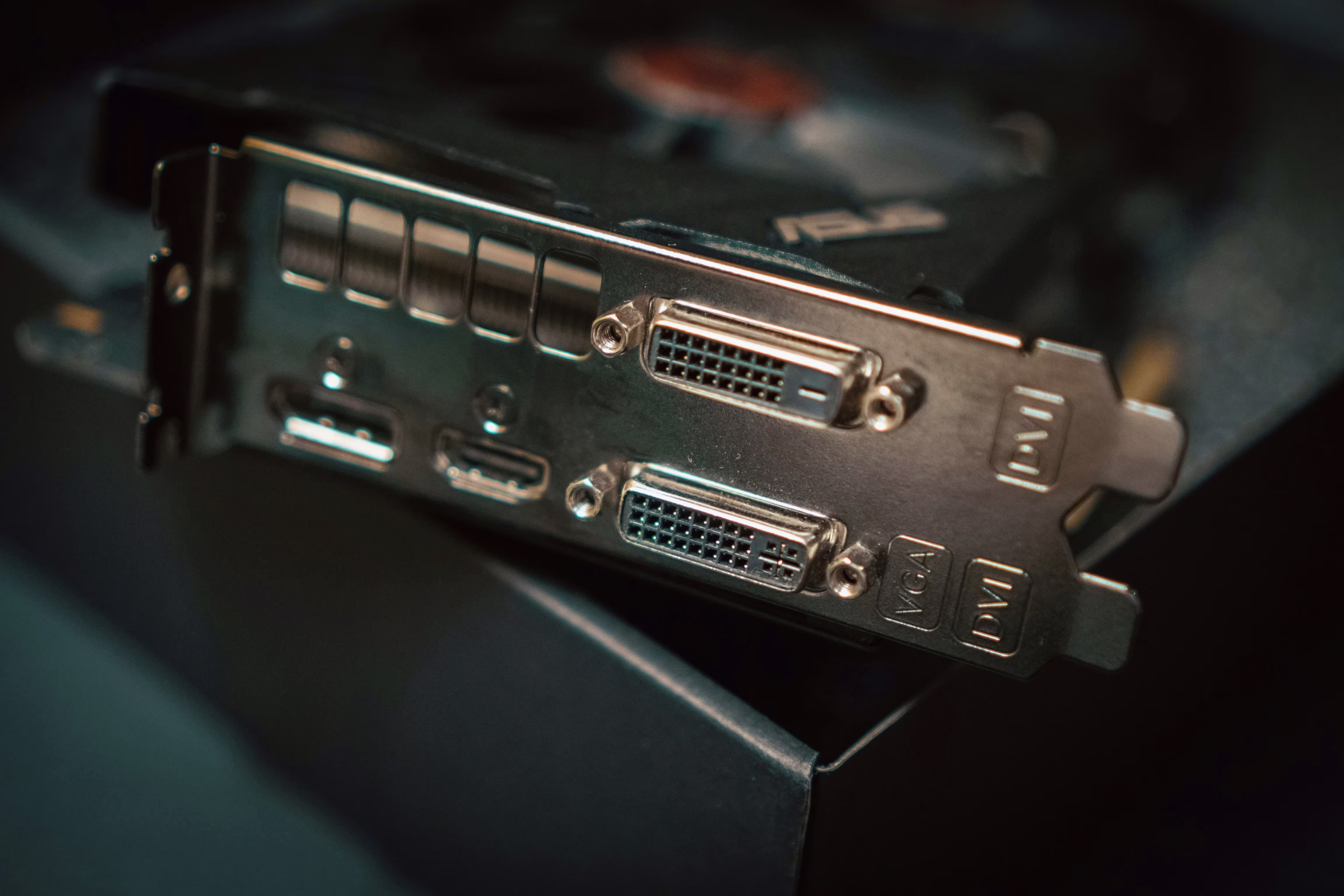 RTX 5090 для роботи: огляд для 3D, монтажу та дизайну 2026