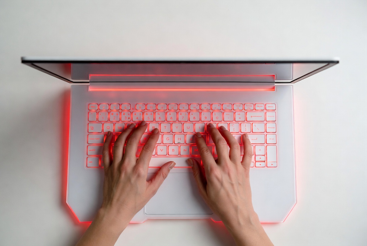 Топ ноутбуків для програмування: вибір моделей для роботи у 2026 році