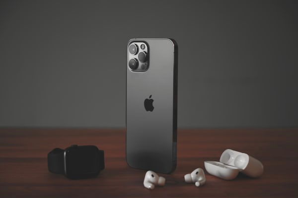 Best iPhones Under 10000 UAH with 128 GB in 2026