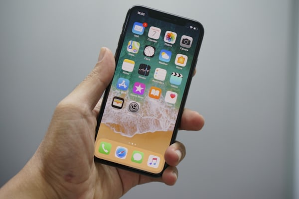 Best iPhones Under 20000 UAH in 2026