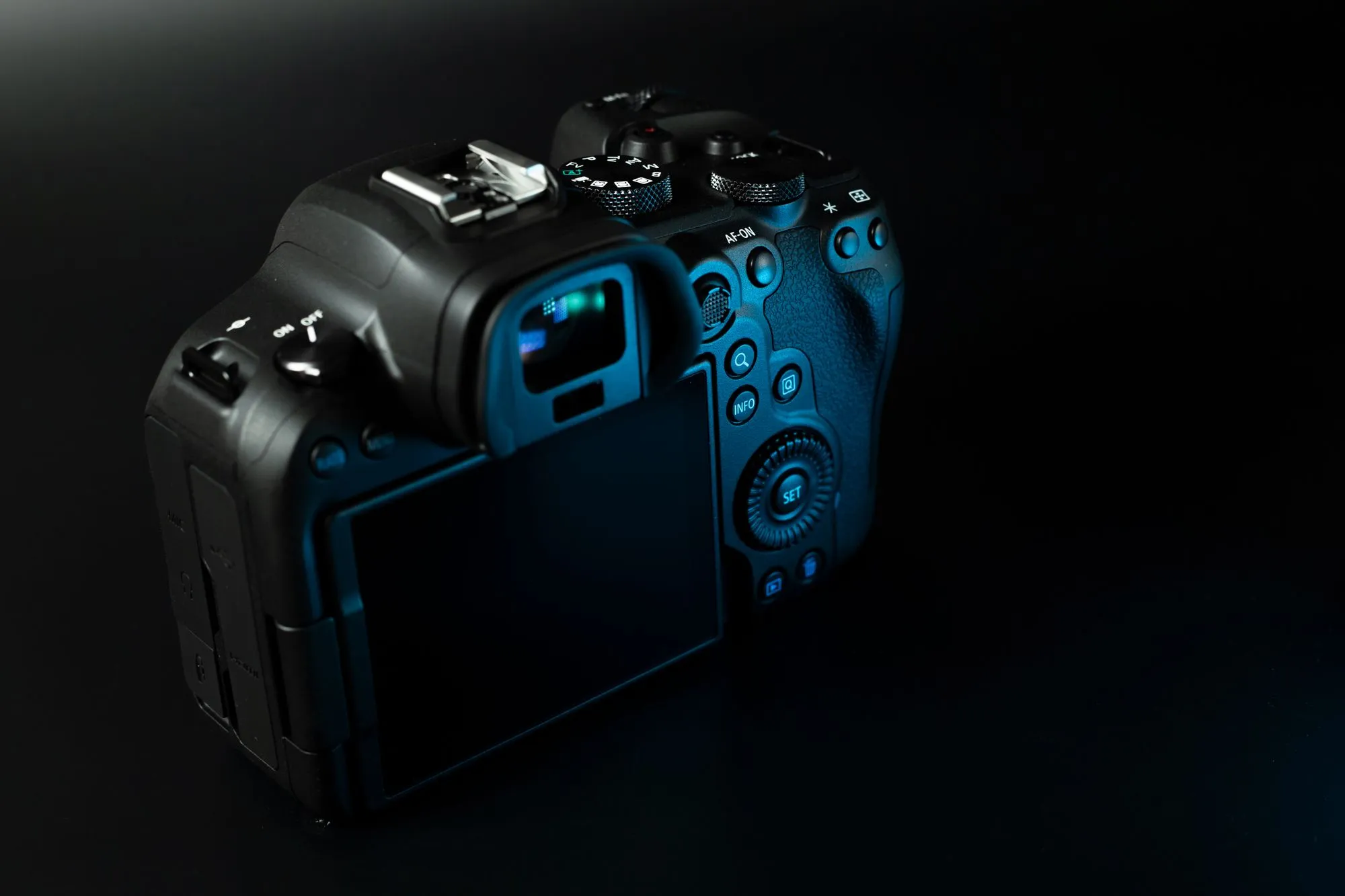 Canon EOS R8 обзор: полный гид 2026
