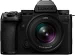 Бездзеркальний фотоапарат Panasonic Lumix S DC-S5 IIX kit S (20-60mm) (DC-S5M2XKEE)